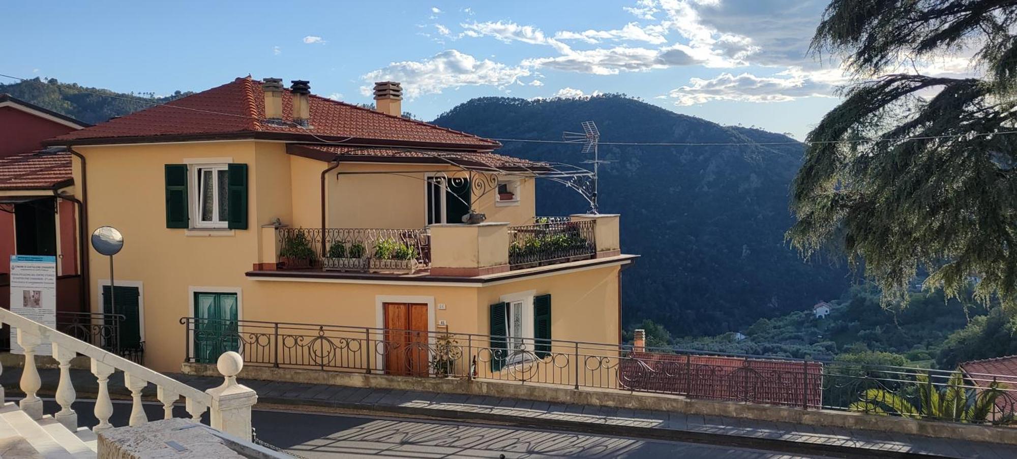 Camera Tra Le Cinque Terre, Camogli E Portofino. Vista Valle E Scorcio Mare All'Orizzonte Castiglione Chiavarese Buitenkant foto